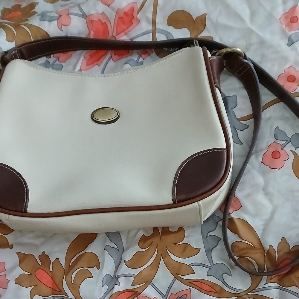 Amanda Smith Cream and Brown Shoulder Bag